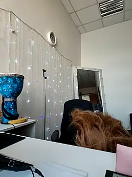 Juicy PeachLux online show from February 7, 8:33 am