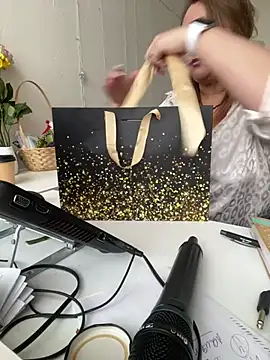 Snapshot of Juicy_PeachLux chatting on March 10, 12:06 pm Juicy PeachLux online show from March 10, 12:06 pm