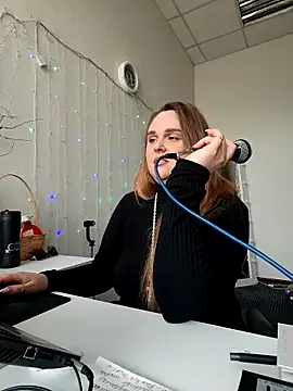 Juicy PeachLux online show from May 11, 8:16 am