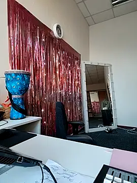 Juicy PeachLux online show from November 20, 5:52 am