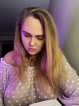 Snapshot of Juicy_PeachLux chatting on September 22, 6:36 pm Juicy PeachLux online show from September 22, 6:36 pm