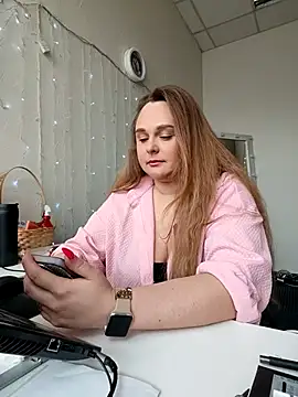 Juicy PeachLux online show from April 8, 5:53 am