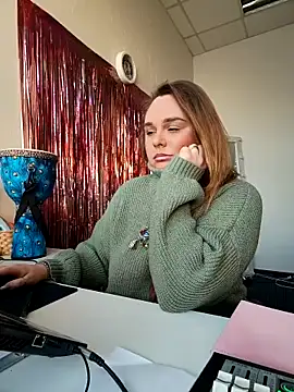 Juicy PeachLux online show from November 24, 7:41 am