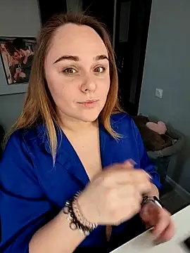 Juicy PeachLux online show from November 15, 7:12 am