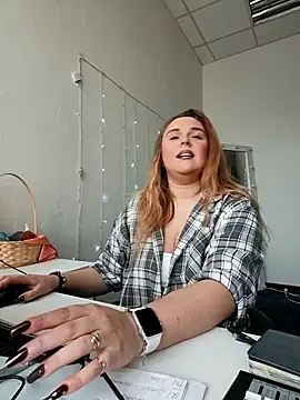 Snapshot of Juicy_PeachLux chatting on October 5, 7:54 am Juicy PeachLux online show from October 5, 7:54 am