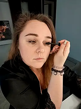 Juicy PeachLux online show from November 17, 6:39 am