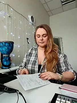 Juicy PeachLux online show from February 15, 5:52 am