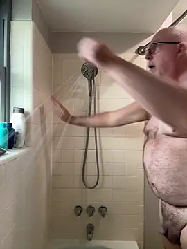 superbearboss online show from March 4, 7:21 pm