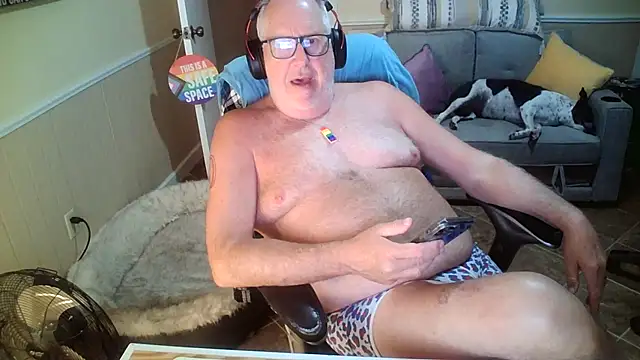 superbearboss online show from June 26, 2:06 am