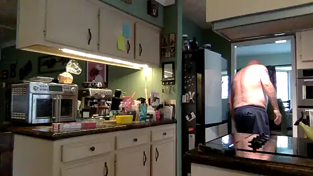 superbearboss online show from February 20, 4:42 pm