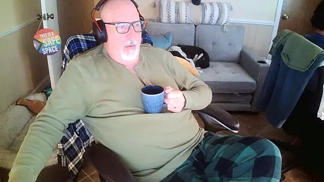 superbearboss online show from January 10, 6:03 pm