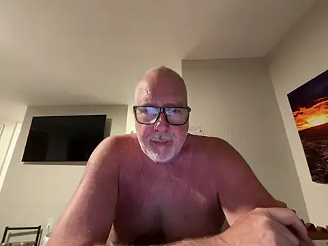 superbearboss online show from July 9, 2:23 am