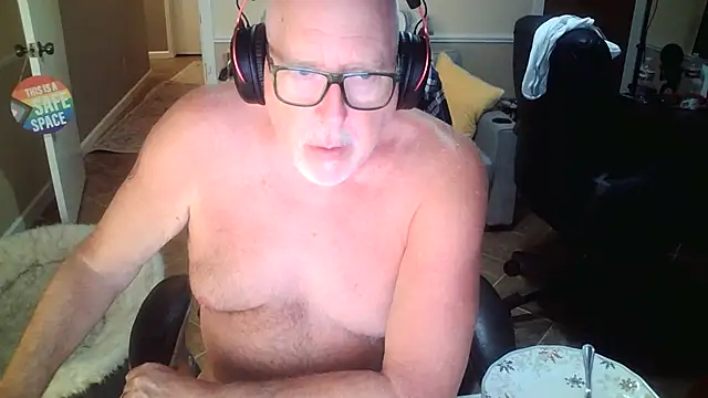superbearboss online show from June 30, 2:55 am