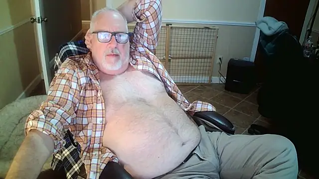 superbearboss online show from November 1, 4:30 am