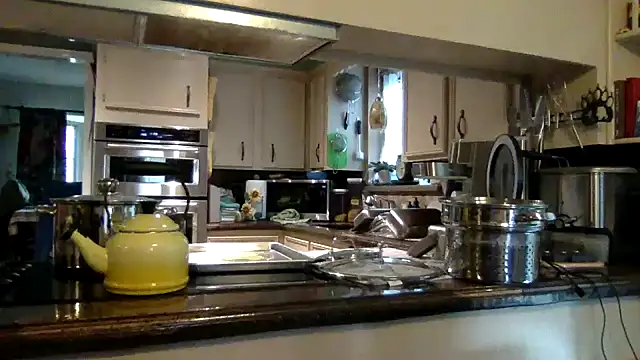 superbearboss online show from December 21, 8:31 pm