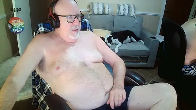 superbearboss online show from February 9, 4:21 am