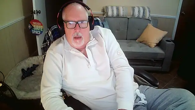 superbearboss online show from March 19, 4:29 pm