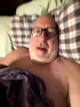 superbearboss online show from November 12, 4:22 pm