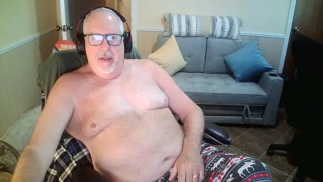 superbearboss online show from April 2, 3:41 pm