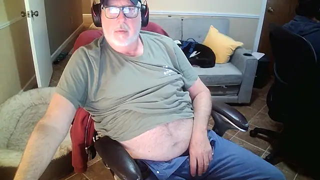 superbearboss online show from December 17, 6:24 pm