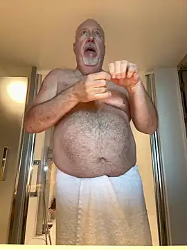 superbearboss online show from February 2, 3:22 pm