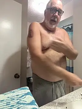 superbearboss online show from November 28, 7:14 pm