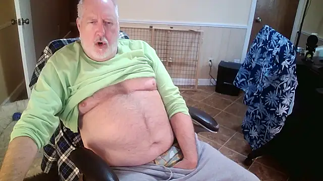 superbearboss online show from November 21, 4:39 pm