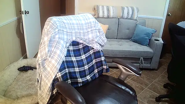 superbearboss online show from April 9, 4:35 pm