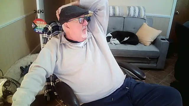 superbearboss online show from March 16, 8:00 pm