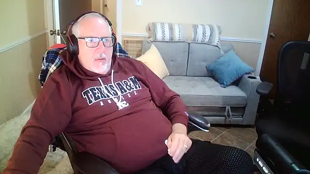 superbearboss online show from May 1, 10:26 pm