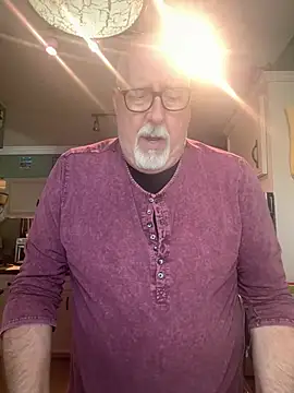 superbearboss online show from January 15, 7:06 pm