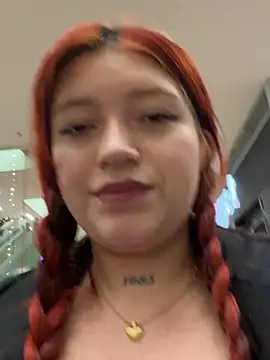 Karina Leon online show from January 12, 6:15 pm