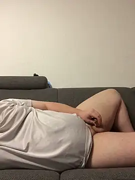 Derbaer1990 online show from December 1, 7:59 pm