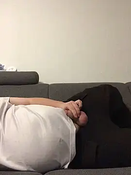 Derbaer1990 online show from November 9, 1:37 pm