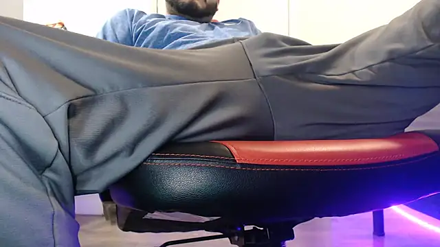 magnumbull online show from March 9, 9:46 pm