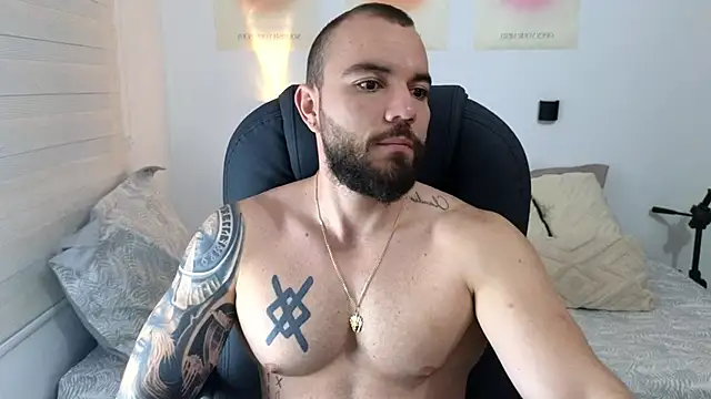 Snapshot of Isaac_Carter chatting on September 10, 11:20 am Isaac Carter online show from September 10, 11:20 am