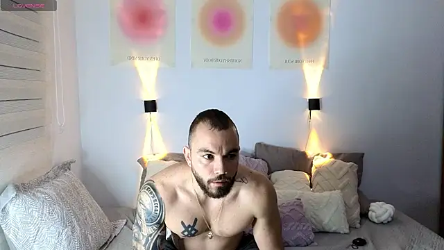 Snapshot of Isaac_Carter chatting on March 12, 10:48 am Isaac Carter online show from March 12, 10:48 am