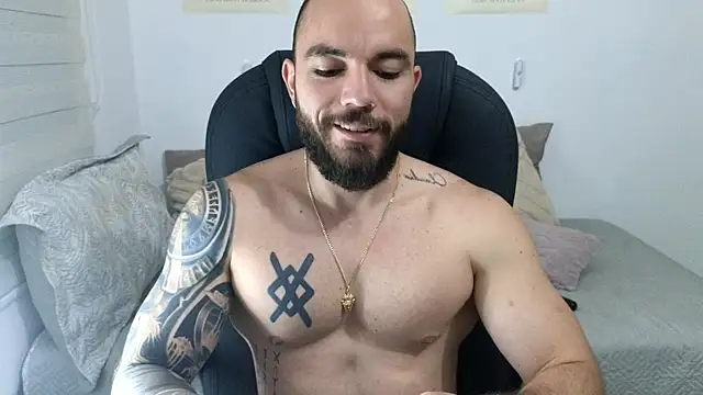 Snapshot of Isaac_Carter chatting on October 8, 11:01 am Isaac Carter online show from October 8, 11:01 am