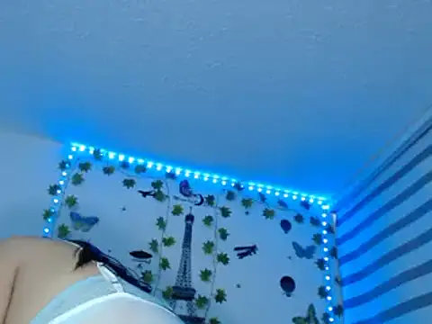 Snapshot of AlessiaFischer17 chatting on March 13, 8:11 pm AlessiaFischer17 online show from March 13, 8:11 pm