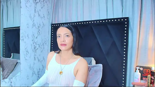 Snapshot of AvaX_777 chatting on June 6, 6:02 pm AvaX 777 online show from June 6, 6:02 pm