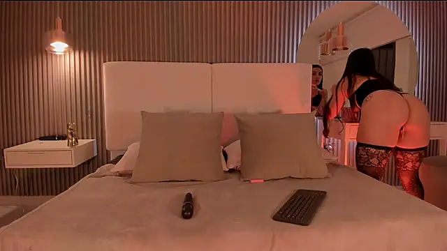 Zoewhitte online show from November 25, 3:07 am