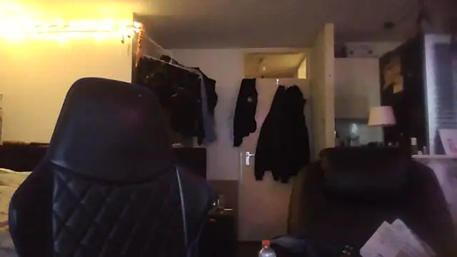 djeffrey-nl online show from March 7, 9:05 am