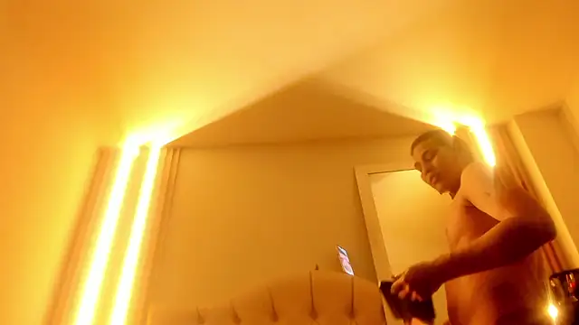 Alexa Bravva online show from March 28, 3:40 am