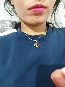 saraaxx1 online show from February 10, 10:09 pm