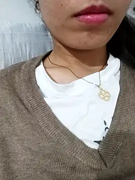 saraaxx1 online show from February 12, 3:45 pm