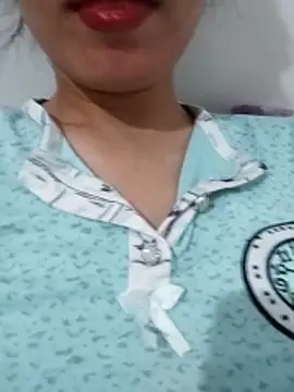 saraaxx1 online show from April 30, 2:24 pm