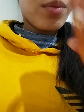 saraaxx1 online show from November 20, 9:21 am