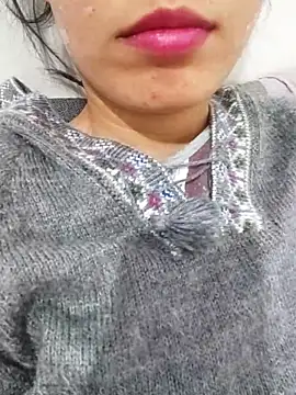 saraaxx1 online show from March 14, 3:18 pm