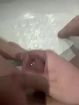 Snapshot of chrisssssss24 chatting on March 7, 6:22 pm chrisssssss24 online show from March 7, 6:22 pm