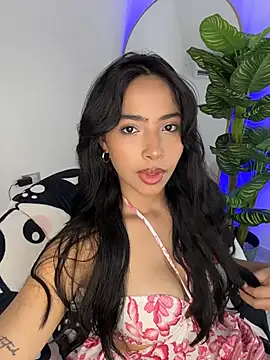  Emily Thompson  online show from July 22, 3:41 am